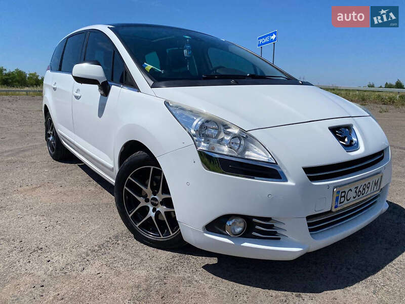 Микровэн Peugeot 5008 2013 в Львове