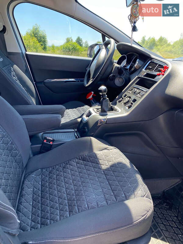 Микровэн Peugeot 5008 2013 в Львове