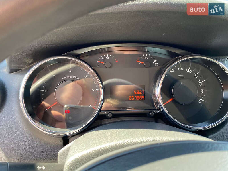 Микровэн Peugeot 5008 2013 в Львове