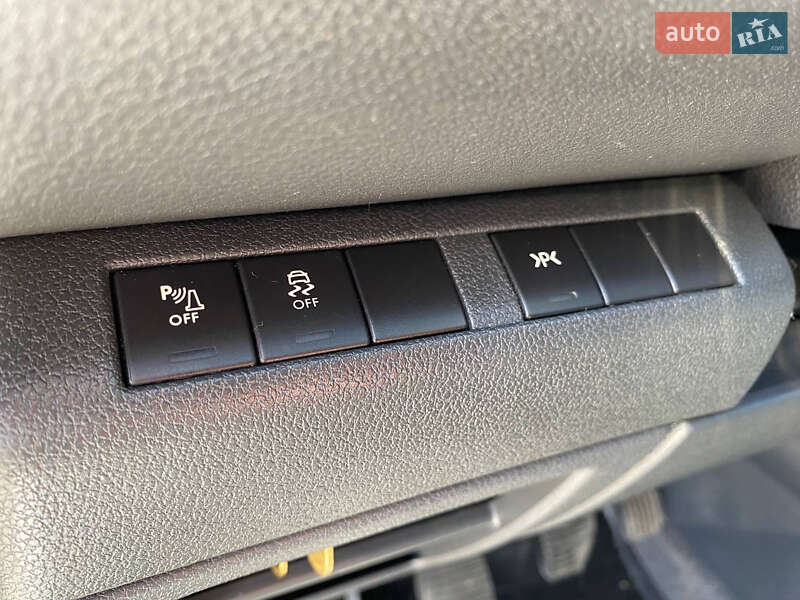 Микровэн Peugeot 5008 2013 в Львове