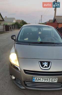 Микровэн Peugeot 5008 2010 в Корце