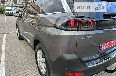 Внедорожник / Кроссовер Peugeot 5008 2021 в Луцке