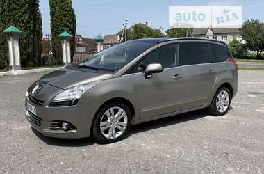 Мікровен Peugeot 5008 2013 в Дубні