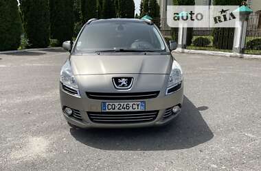 Мікровен Peugeot 5008 2013 в Дубні