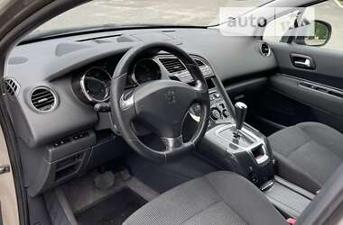 Мікровен Peugeot 5008 2013 в Дубні