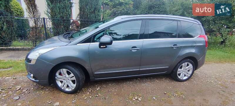 Микровэн Peugeot 5008 2011 в Рожнятове