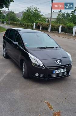 Микровэн Peugeot 5008 2011 в 
