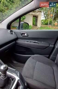 Микровэн Peugeot 5008 2011 в 