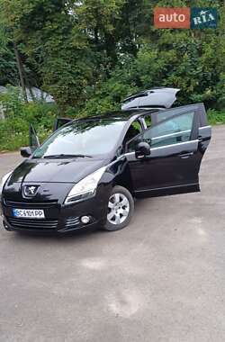 Микровэн Peugeot 5008 2011 в 