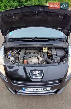 Микровэн Peugeot 5008 2011 в 