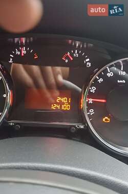 Микровэн Peugeot 5008 2011 в 