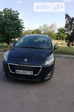 Мікровен Peugeot 5008 2015 в Павлограді