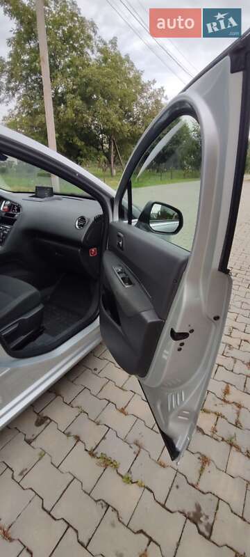 Мікровен Peugeot 5008 2013 в Самборі