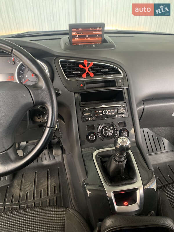 Мікровен Peugeot 5008 2011 в Шепетівці