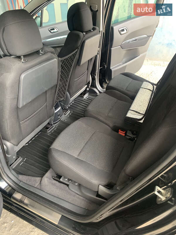Мікровен Peugeot 5008 2011 в Шепетівці