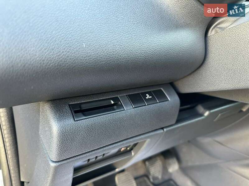 Мікровен Peugeot 5008 2011 в Рожище