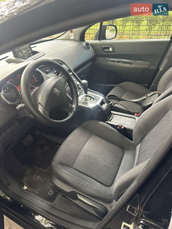 Микровэн Peugeot 5008 2015 в Киеве