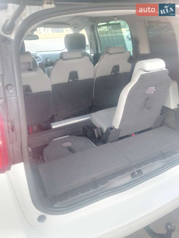 Микровэн Peugeot 5008 2010 в Харькове