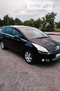 Микровэн Peugeot 5008 2010 в Буске