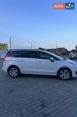 Микровэн Peugeot 5008 2015 в Ковеле