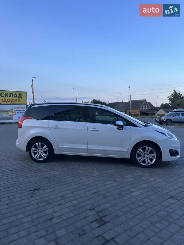 Микровэн Peugeot 5008 2015 в Луцке