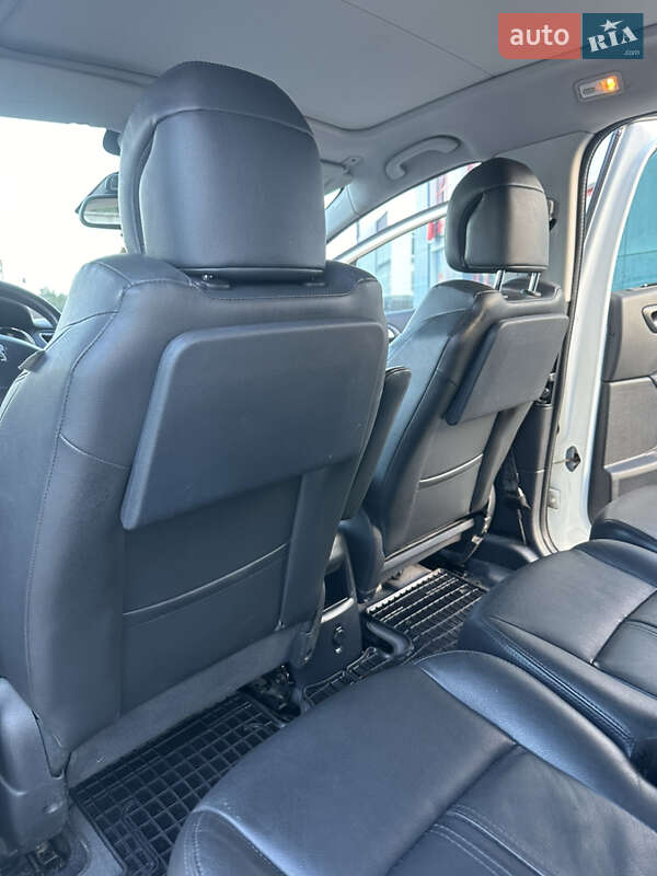 Микровэн Peugeot 5008 2015 в Луцке