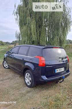 Микровэн Peugeot 5008 2010 в Дубно