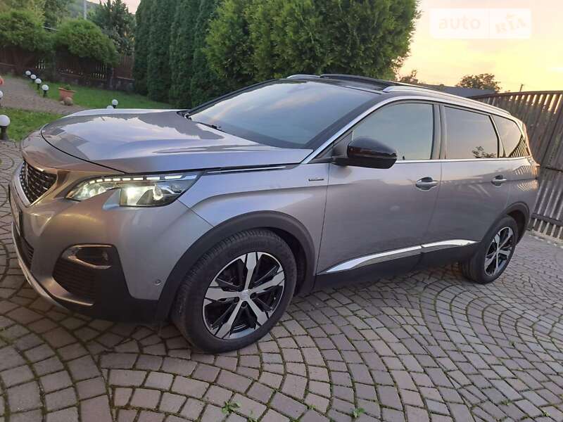 Позашляховик / Кросовер Peugeot 5008 2018 в Чернівцях