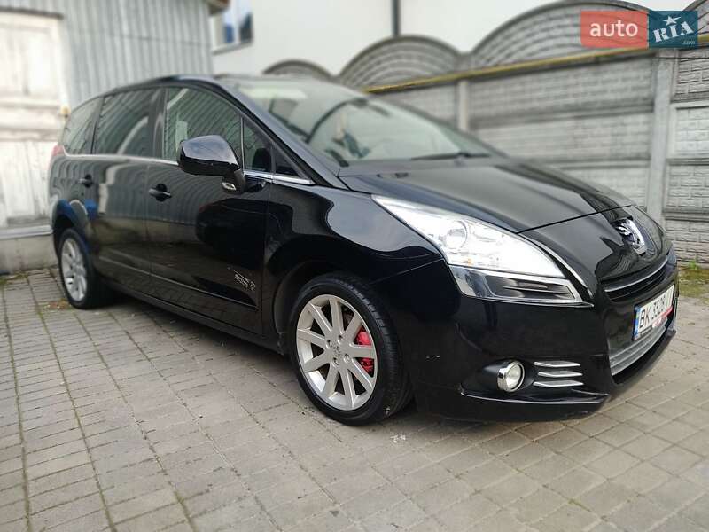 Peugeot 5008 2012