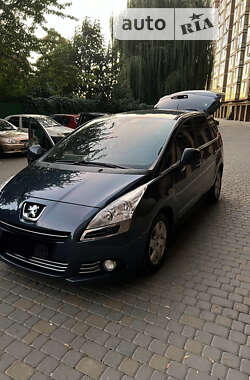 Микровэн Peugeot 5008 2013 в Виннице