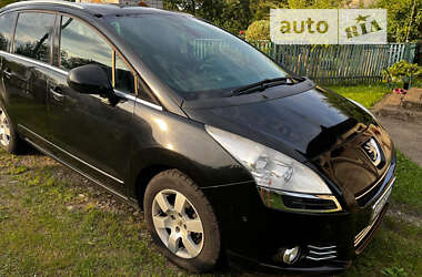 Микровэн Peugeot 5008 2013 в Калуше