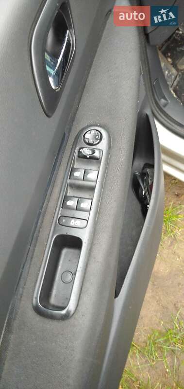 Мінівен Peugeot 5008 2010 в Яворові