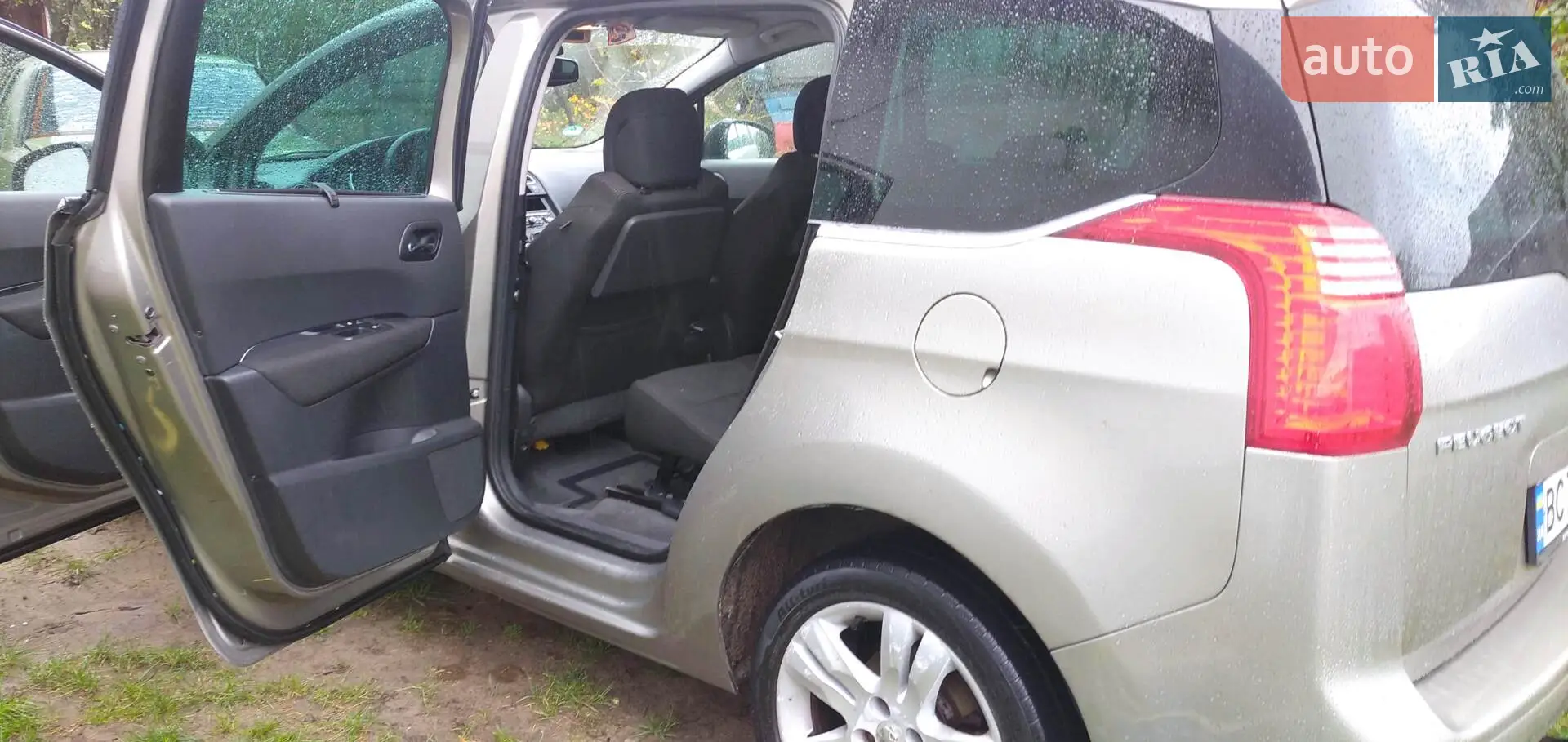 2010 Peugeot 5008 - мініатюра 16