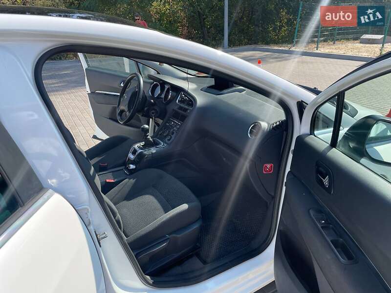 Микровэн Peugeot 5008 2012 в Полтаве