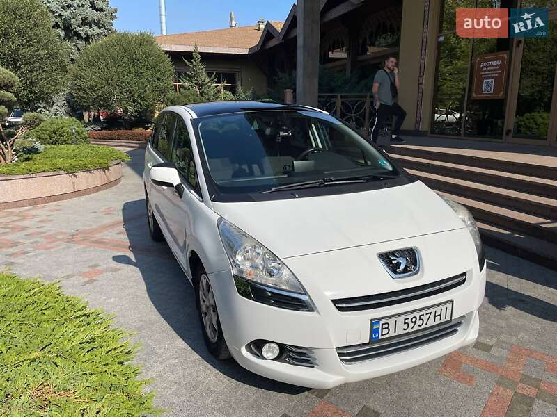 Микровэн Peugeot 5008 2012 в Полтаве