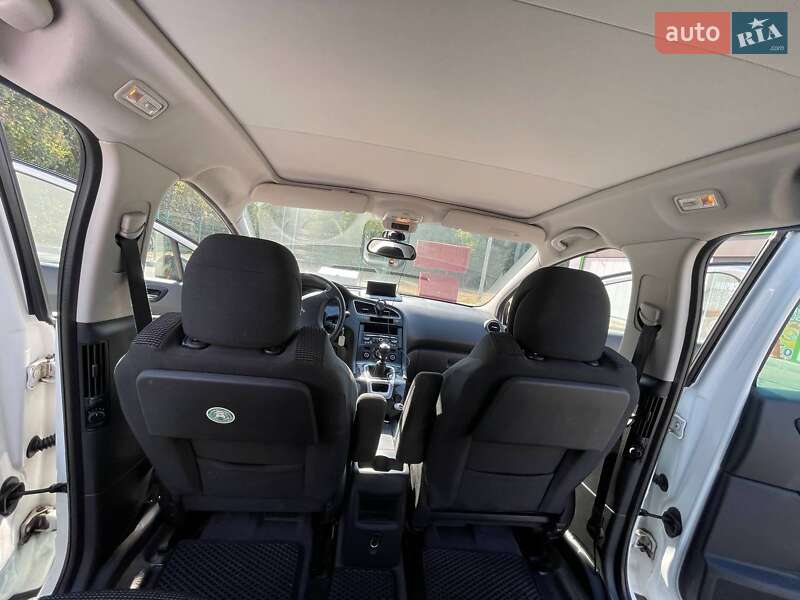 Микровэн Peugeot 5008 2012 в Полтаве