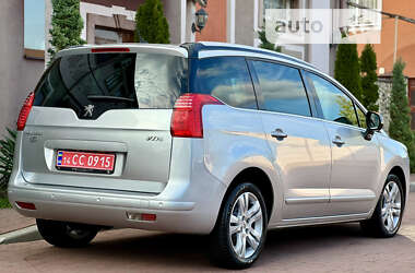 Мікровен Peugeot 5008 2012 в Стрию