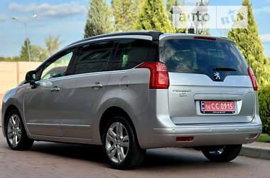 Мікровен Peugeot 5008 2012 в Стрию