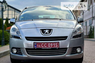 Мікровен Peugeot 5008 2012 в Стрию