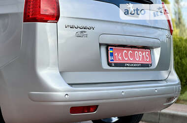 Мікровен Peugeot 5008 2012 в Стрию