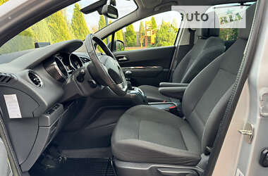 Мікровен Peugeot 5008 2012 в Стрию