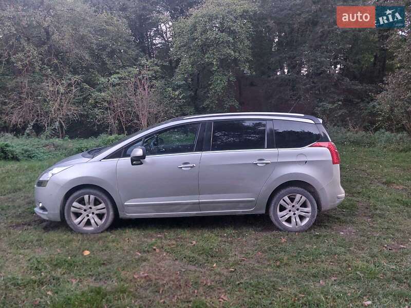 Мікровен Peugeot 5008 2011 в Тернополі