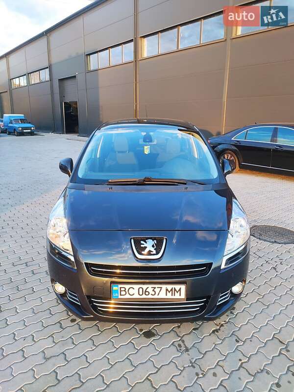Микровэн Peugeot 5008 2012 в Львове