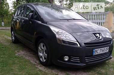 Мікровен Peugeot 5008 2013 в Трускавці