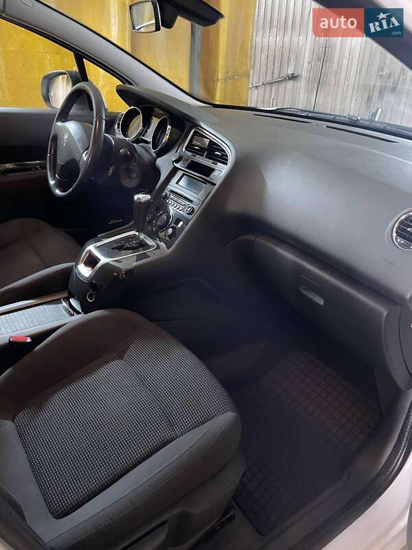 Мікровен Peugeot 5008 2016 в Житомирі