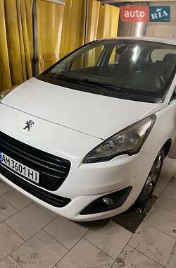 Микровэн Peugeot 5008 2016 в 