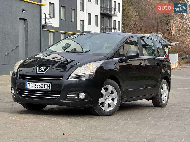 Peugeot 5008 2011