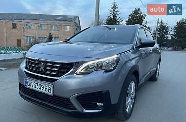 Внедорожник / Кроссовер Peugeot 5008 2017 в Новоархангельске