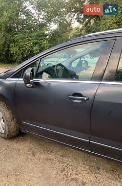 Микровэн Peugeot 5008 2013 в Волочиске