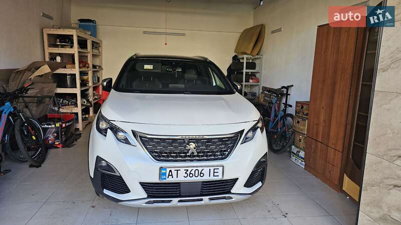 Позашляховик / Кросовер Peugeot 5008 2018 в Калуші